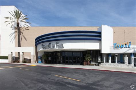1600 s azusa ave